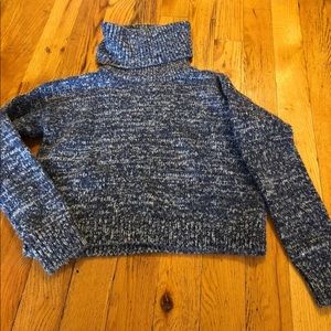 Woman’s warm turtleneck sweater Lou&Grey(loft)